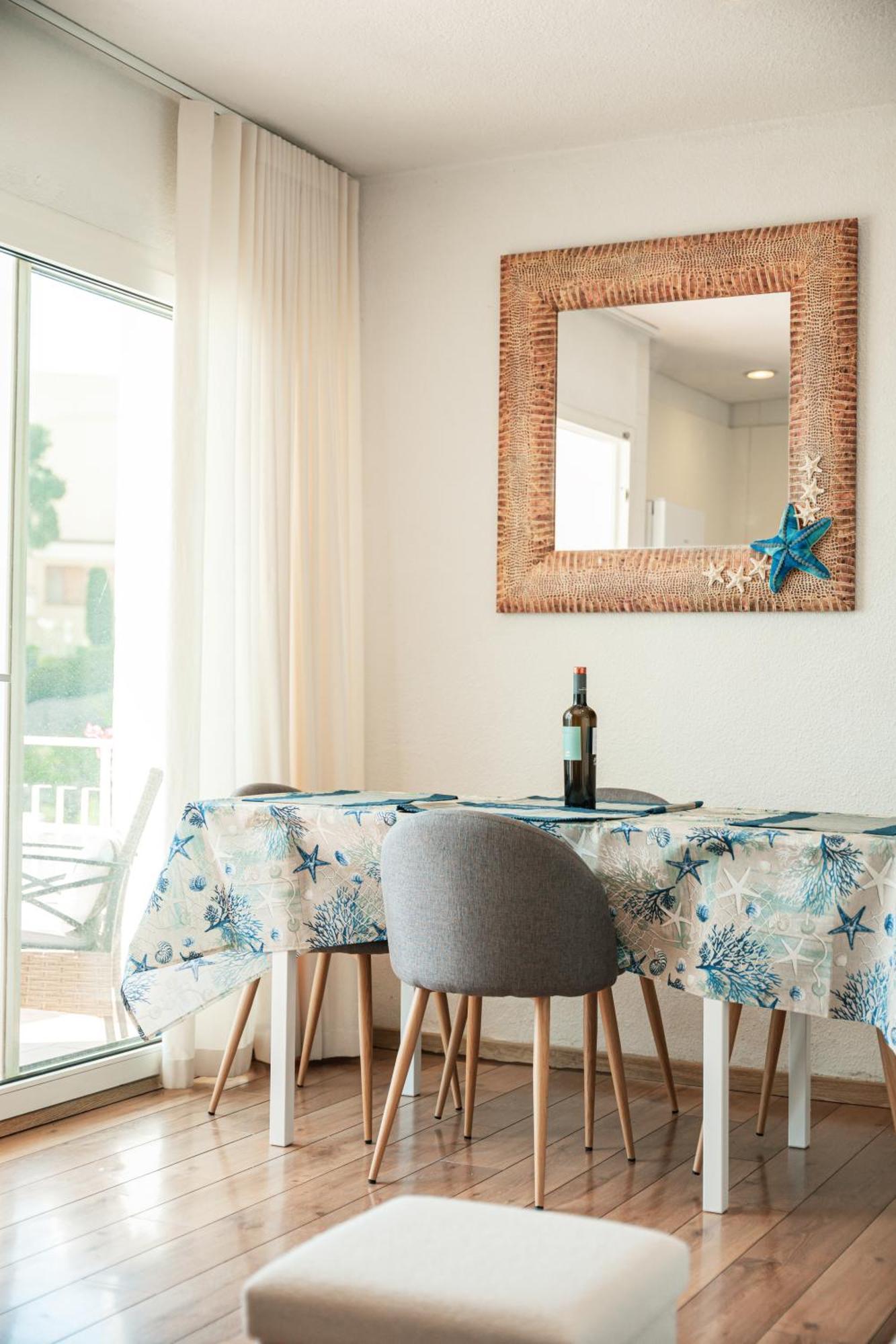 Santa Llucia Apartaments Roses Exteriér fotografie